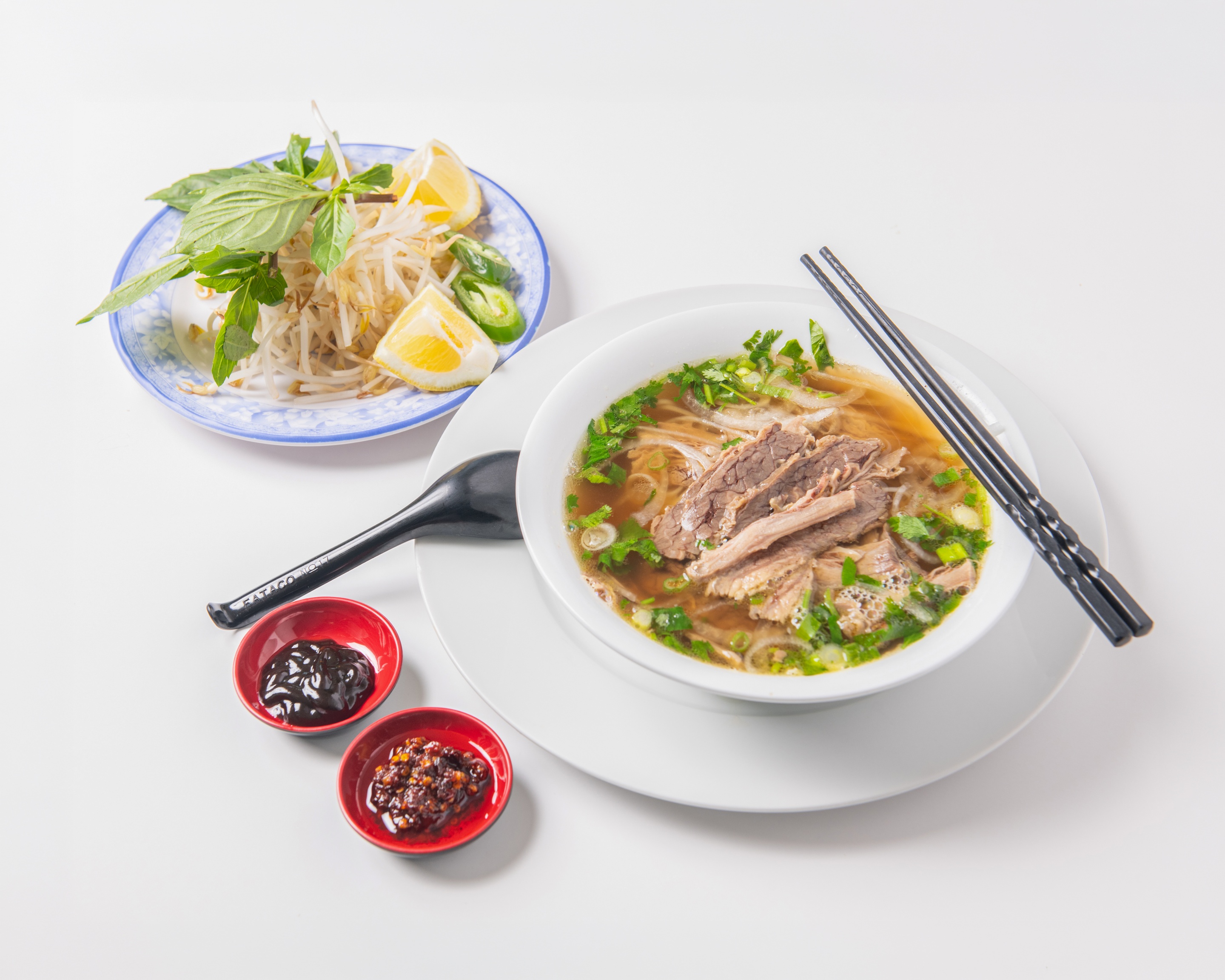 Phở Chín Nạm (Pho Chin Nam) - Well-done beef and flank in rice noodle soup